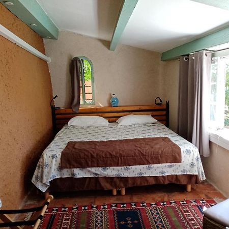 L'Atelier Bed & Breakfast Saint-Maximin  Стая снимка