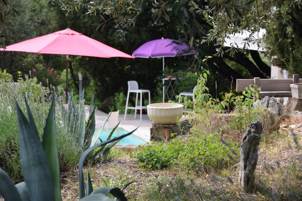L'Atelier Bed & Breakfast Saint-Maximin  Екстериор снимка