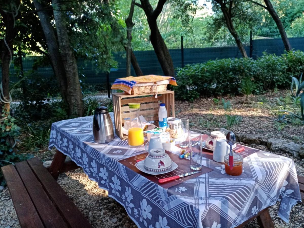 L'Atelier Bed & Breakfast Saint-Maximin  Екстериор снимка