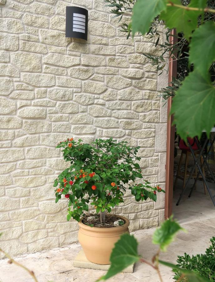 L'Atelier Bed & Breakfast Saint-Maximin  Екстериор снимка